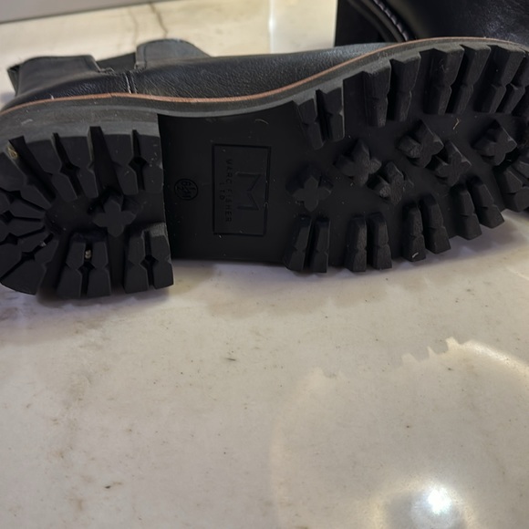 Marc Fisher Lug sole boot 6.5 - Picture 6 of 6